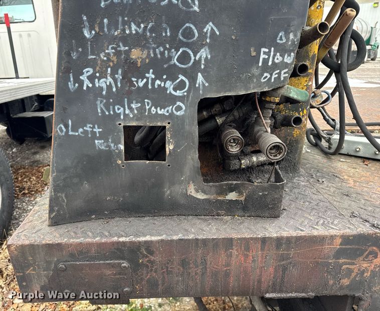 image for item DH9515 1981 GMC C7000 crane truck