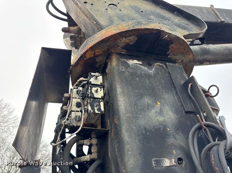 image for item DH9515 1981 GMC C7000 crane truck