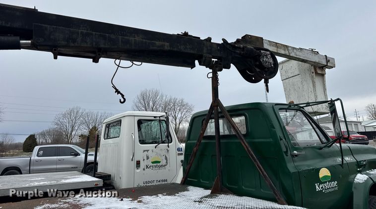 image for item DH9515 1981 GMC C7000 crane truck