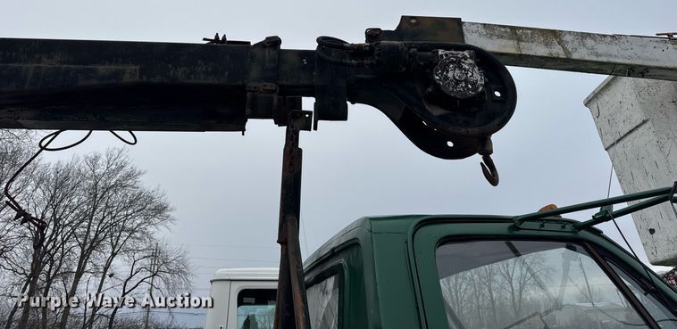 image for item DH9515 1981 GMC C7000 crane truck