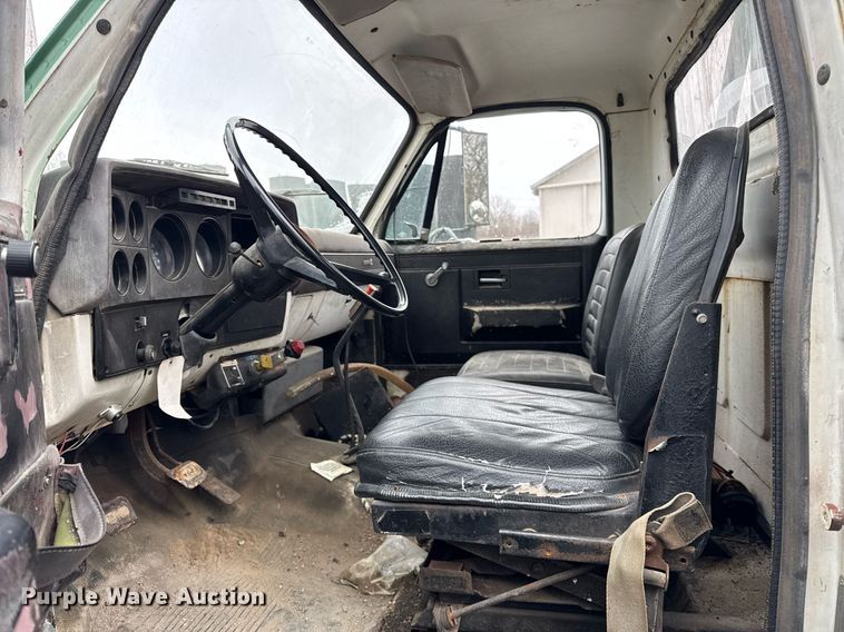 image for item DH9515 1981 GMC C7000 crane truck