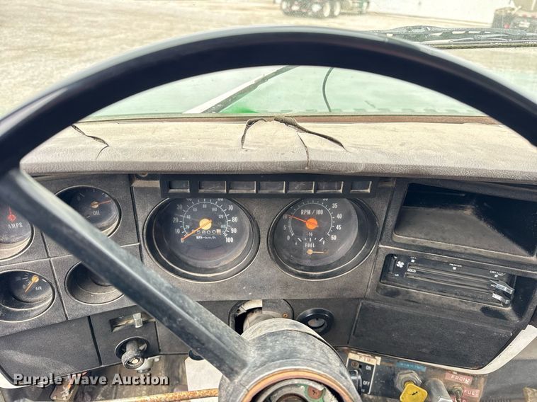 image for item DH9515 1981 GMC C7000 crane truck