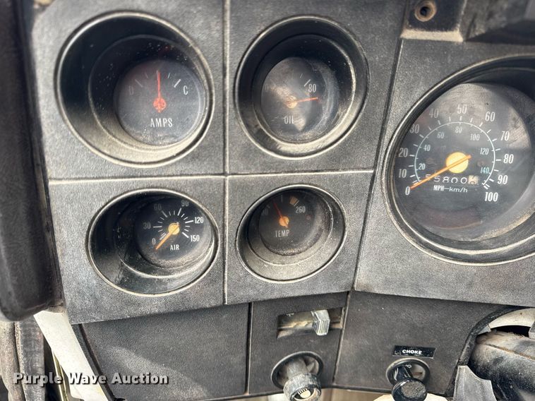 image for item DH9515 1981 GMC C7000 crane truck