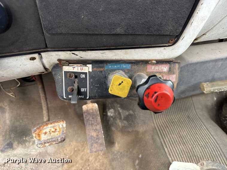 image for item DH9515 1981 GMC C7000 crane truck