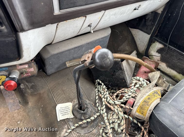 image for item DH9515 1981 GMC C7000 crane truck