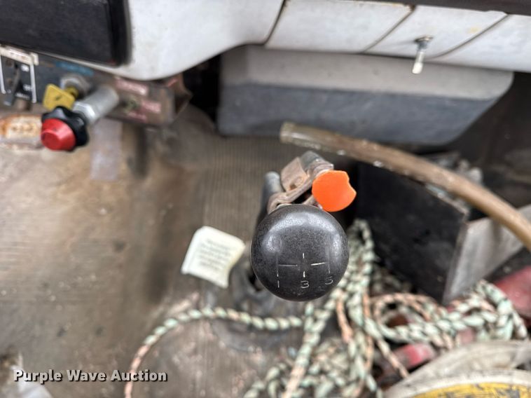 image for item DH9515 1981 GMC C7000 crane truck