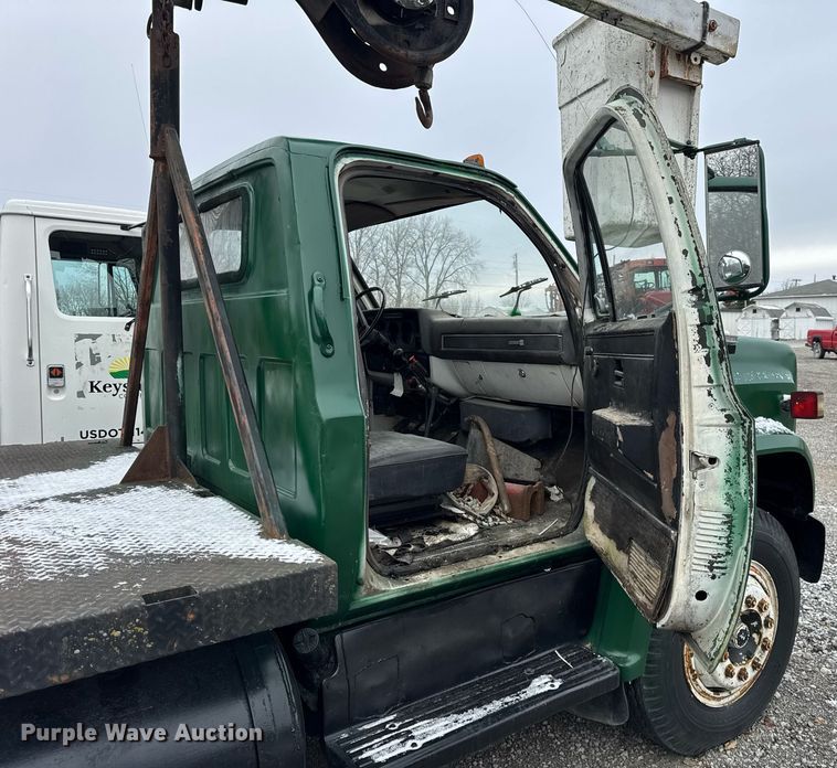 image for item DH9515 1981 GMC C7000 crane truck
