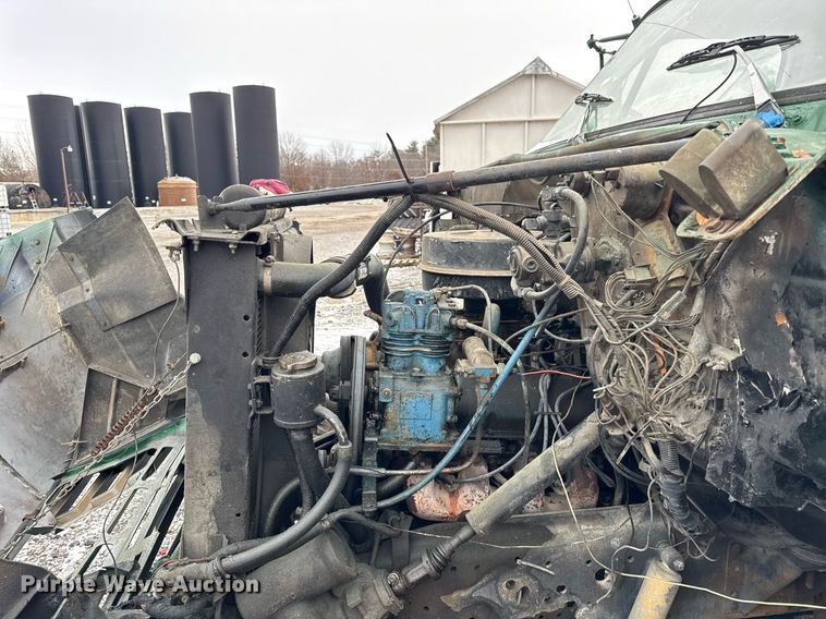 image for item DH9515 1981 GMC C7000 crane truck