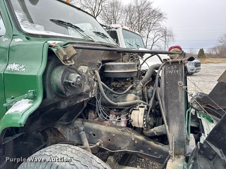 image for item DH9515 1981 GMC C7000 crane truck