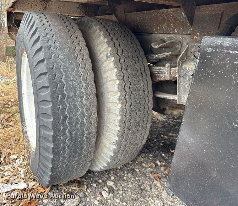 image for item DH9515 1981 GMC C7000 crane truck