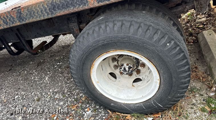 image for item DH9515 1981 GMC C7000 crane truck