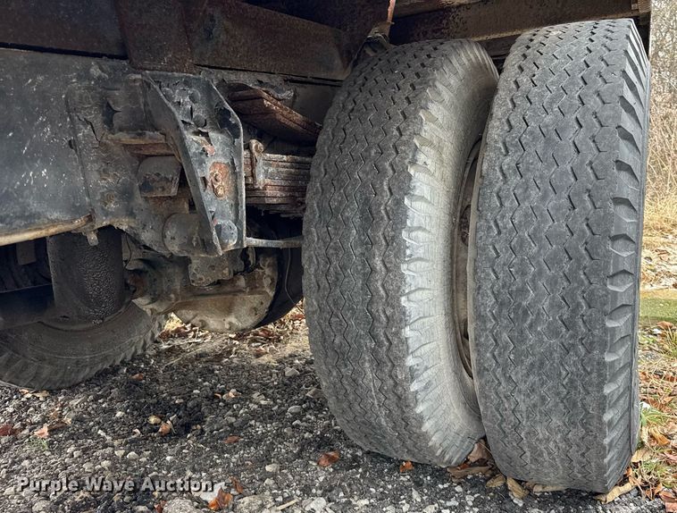 image for item DH9515 1981 GMC C7000 crane truck