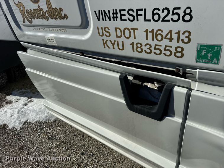 image for item DH9763 2014 Freightliner Cascadia semi truck