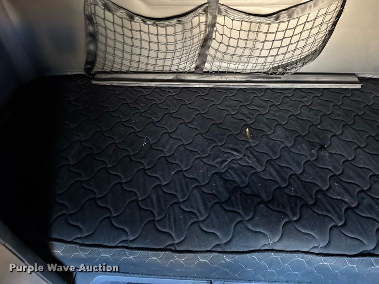 image for item DH9763 2014 Freightliner Cascadia semi truck