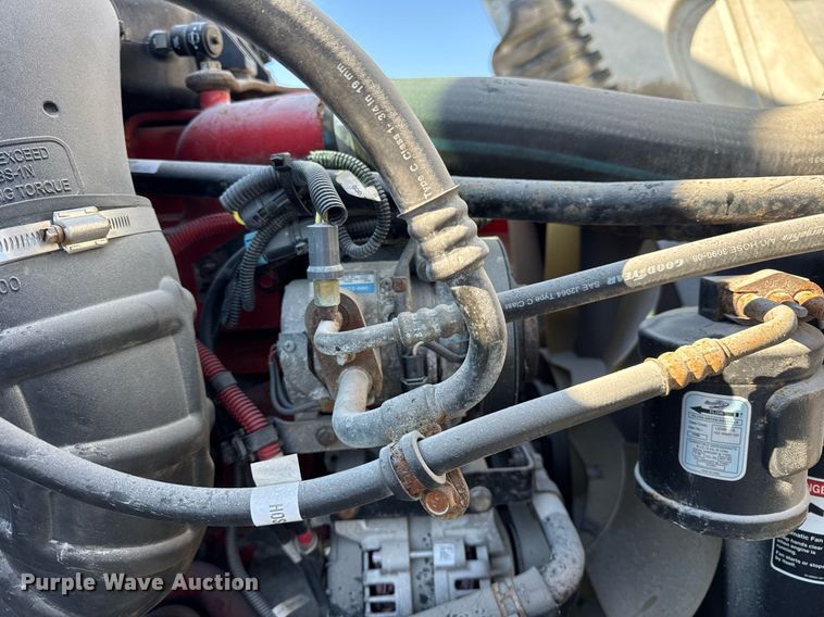 image for item DH9763 2014 Freightliner Cascadia semi truck