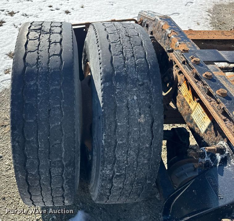 image for item DH9763 2014 Freightliner Cascadia semi truck