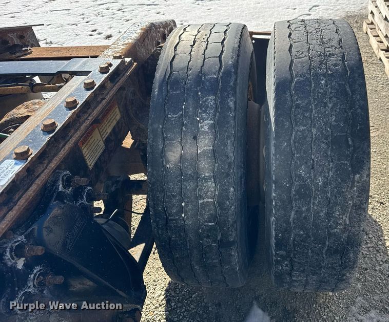 image for item DH9763 2014 Freightliner Cascadia semi truck