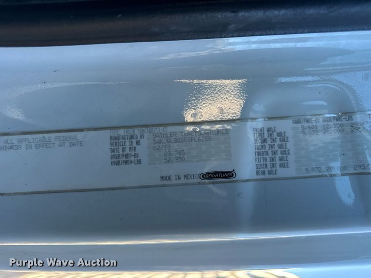 image for item DH9763 2014 Freightliner Cascadia semi truck