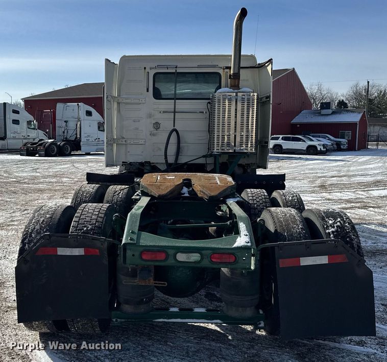 image for item DH9776 2012 Volvo VN Series semi truck