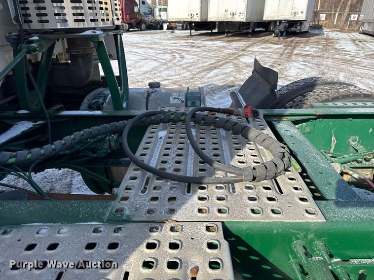 image for item DH9776 2012 Volvo VN Series semi truck