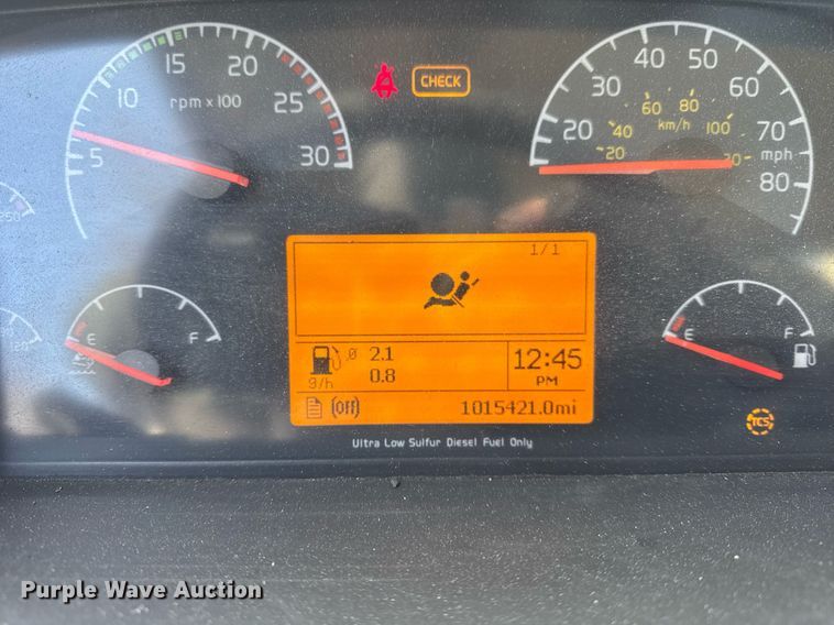 image for item DH9776 2012 Volvo VN Series semi truck