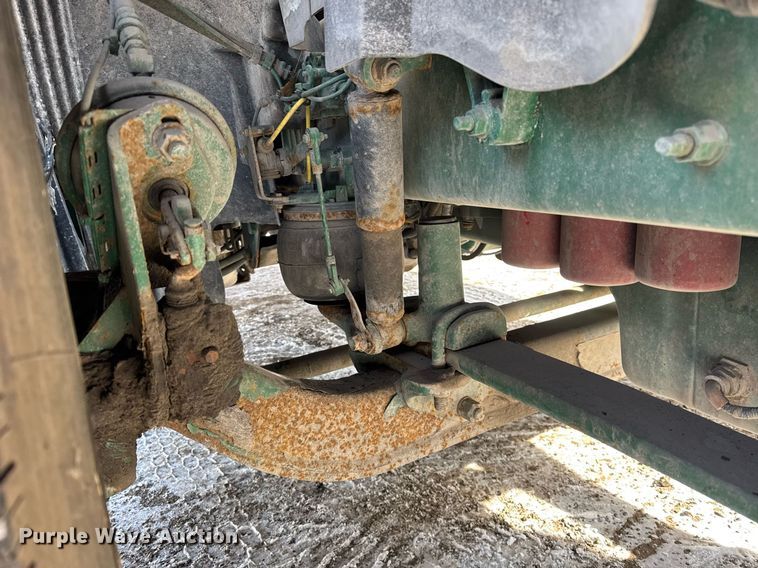 image for item DH9776 2012 Volvo VN Series semi truck