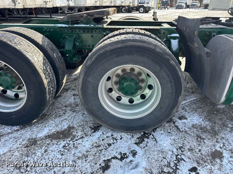 image for item DH9776 2012 Volvo VN Series semi truck