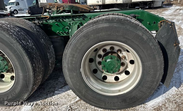 image for item DH9776 2012 Volvo VN Series semi truck