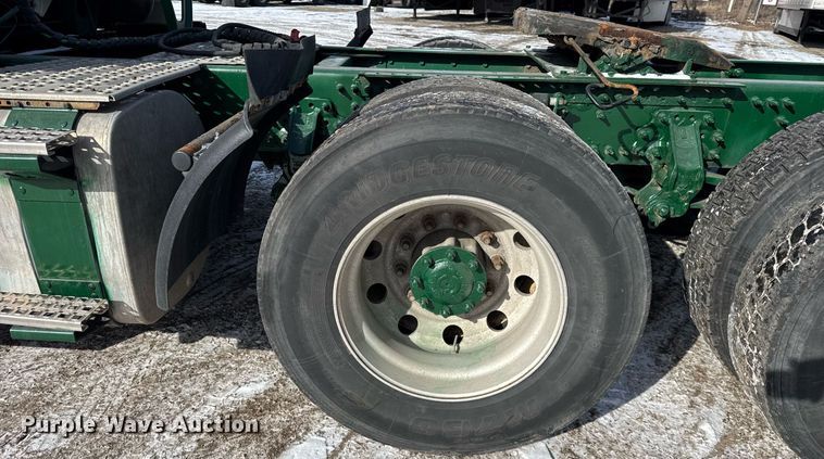 image for item DH9776 2012 Volvo VN Series semi truck