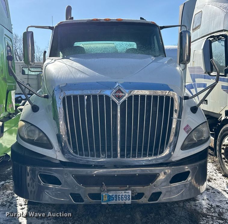 image for item DH9778 2014 International ProStar Plus 122 semi truck