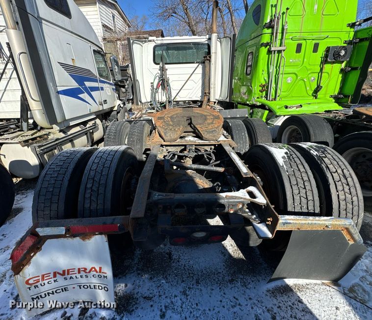 image for item DH9778 2014 International ProStar Plus 122 semi truck