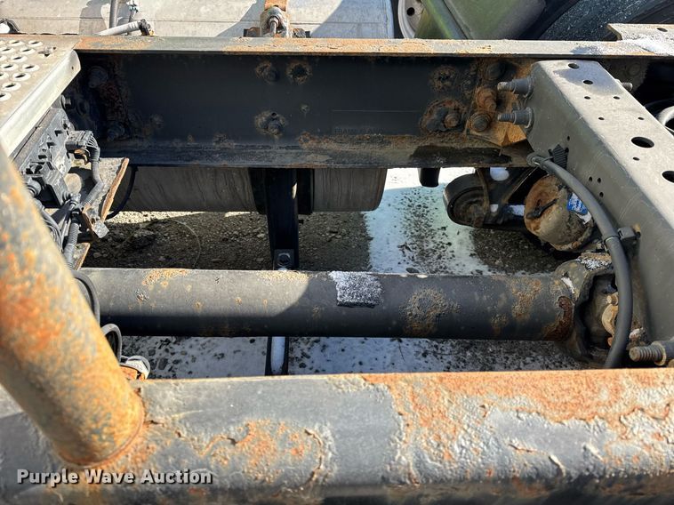 image for item DH9778 2014 International ProStar Plus 122 semi truck