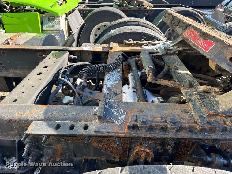 image for item DH9778 2014 International ProStar Plus 122 semi truck