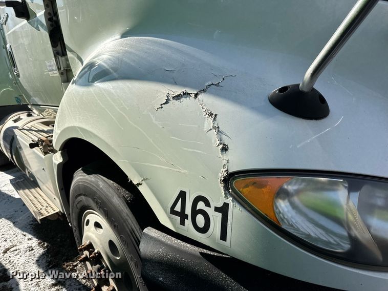 image for item DH9778 2014 International ProStar Plus 122 semi truck