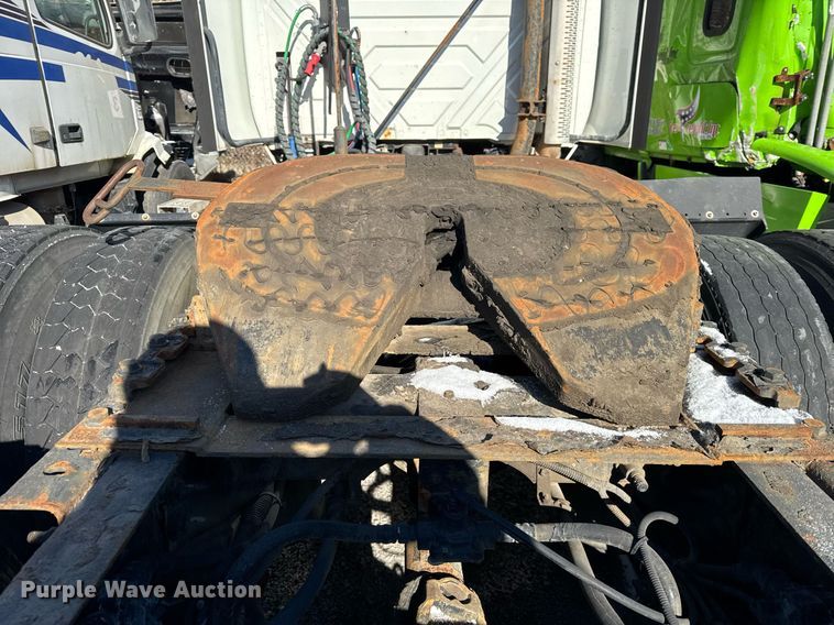 image for item DH9778 2014 International ProStar Plus 122 semi truck