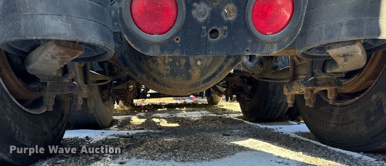 image for item DH9778 2014 International ProStar Plus 122 semi truck