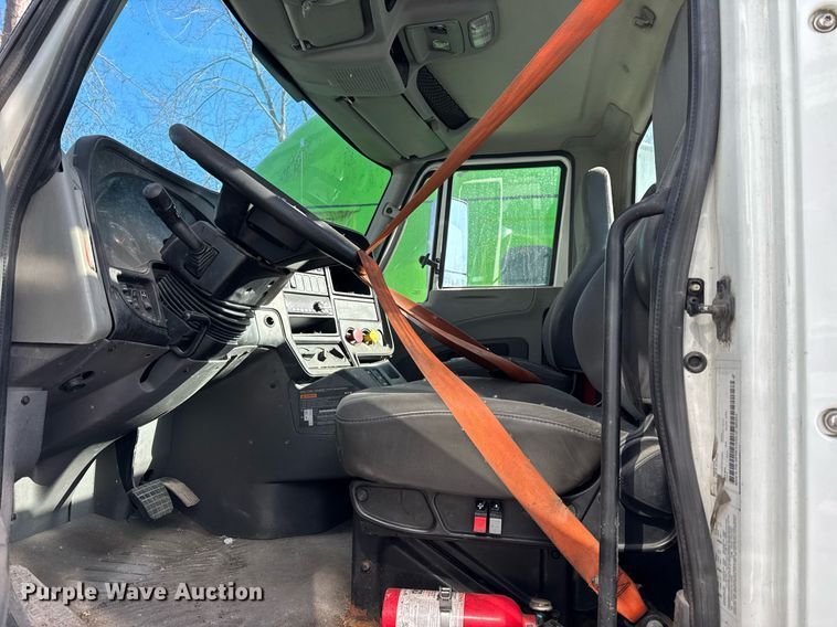 image for item DH9778 2014 International ProStar Plus 122 semi truck