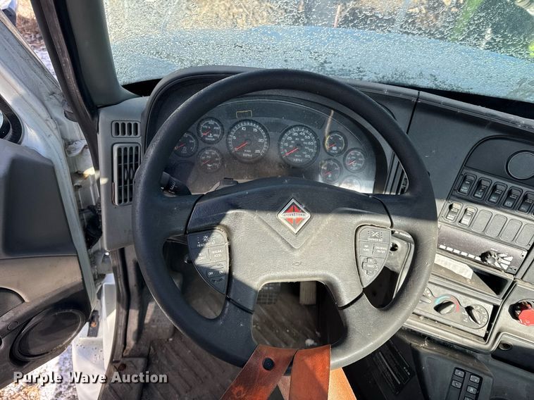 image for item DH9778 2014 International ProStar Plus 122 semi truck