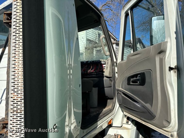 image for item DH9778 2014 International ProStar Plus 122 semi truck