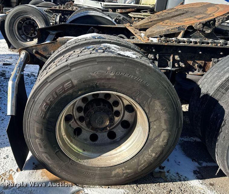 image for item DH9778 2014 International ProStar Plus 122 semi truck