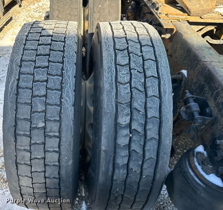 image for item DH9778 2014 International ProStar Plus 122 semi truck