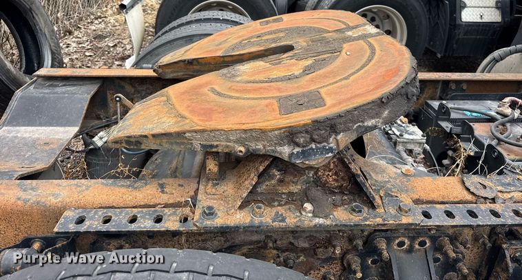 image for item DH9779 2009 Mack CXU612 semi truck