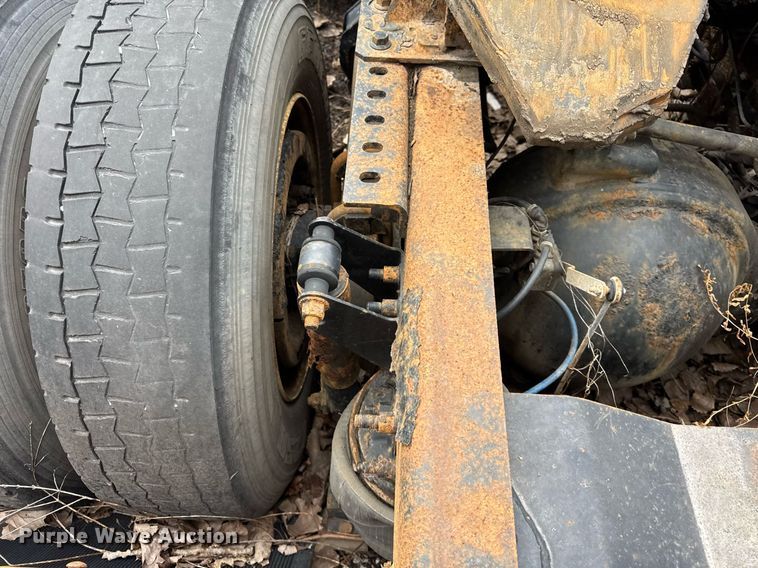 image for item DH9779 2009 Mack CXU612 semi truck