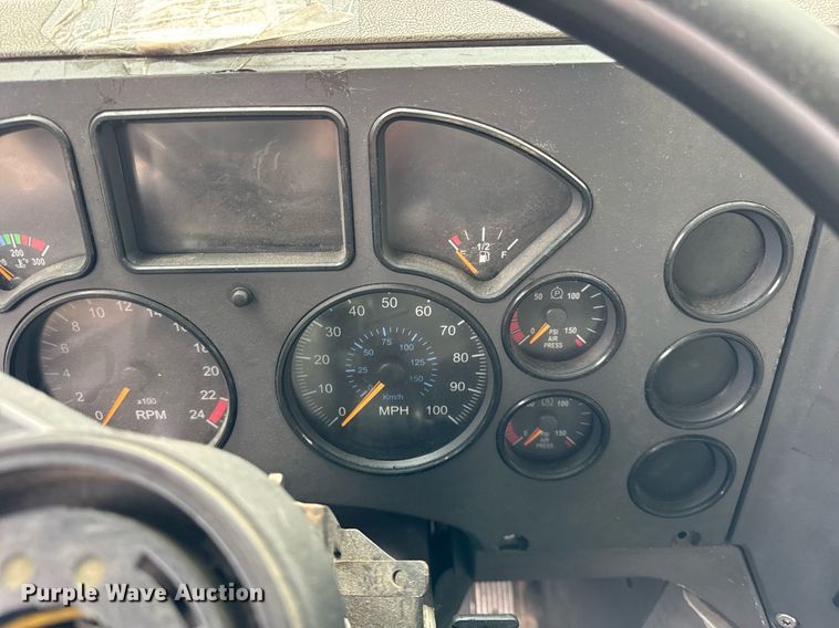 image for item DH9779 2009 Mack CXU612 semi truck