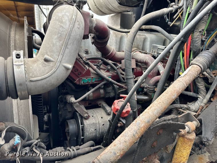 image for item DH9779 2009 Mack CXU612 semi truck