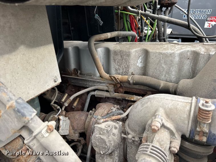 image for item DH9779 2009 Mack CXU612 semi truck