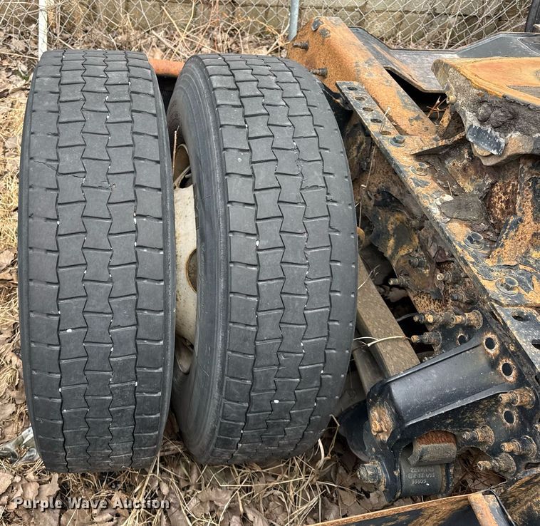 image for item DH9779 2009 Mack CXU612 semi truck