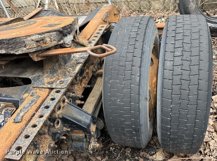 image for item DH9779 2009 Mack CXU612 semi truck