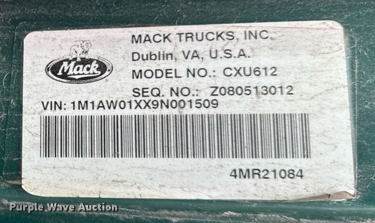 image for item DH9779 2009 Mack CXU612 semi truck