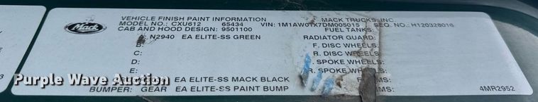 image for item DH9781 2013 Mack CXU612 semi truck